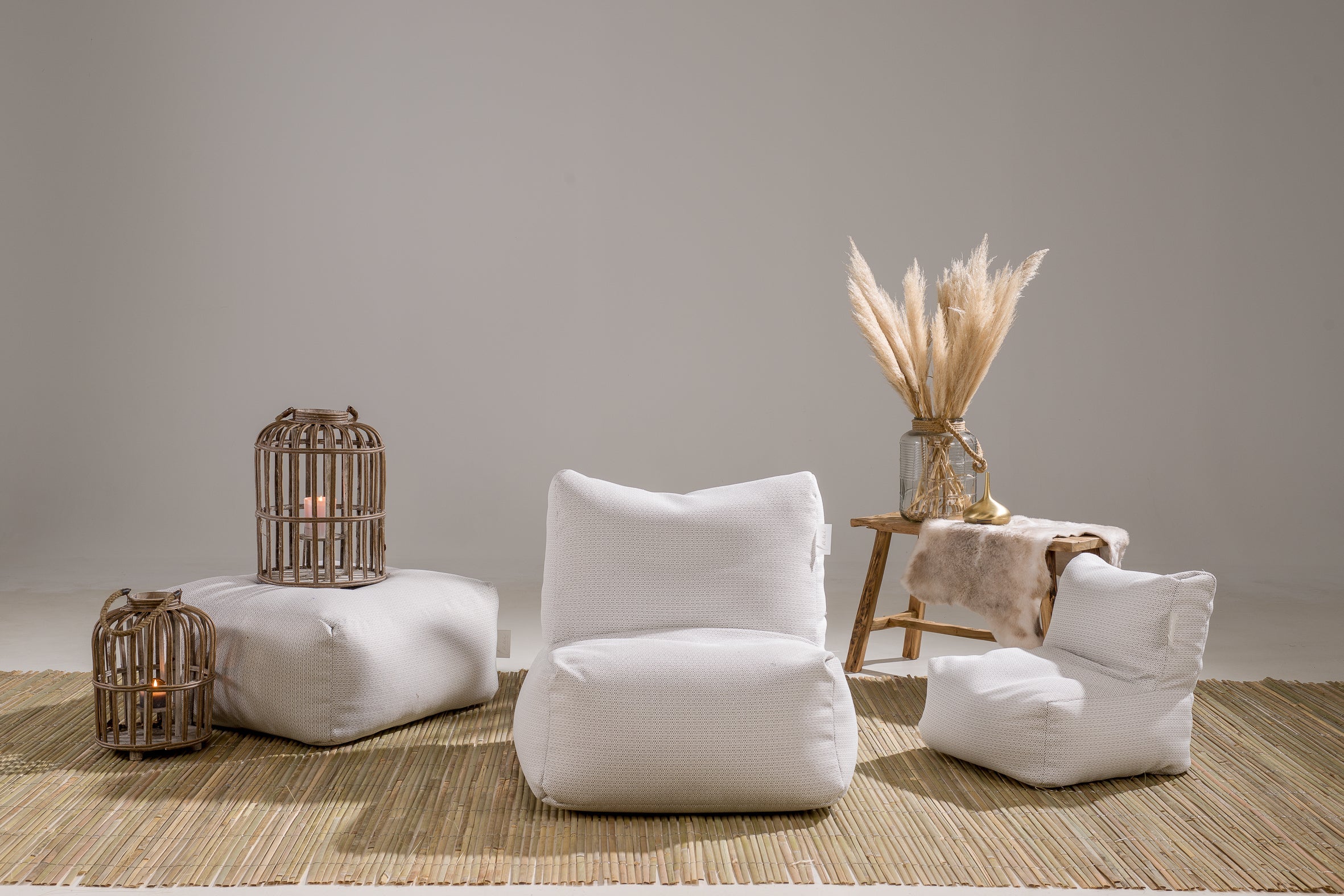 Laui Lounge™ - Puf cuadrado bohemio blanco