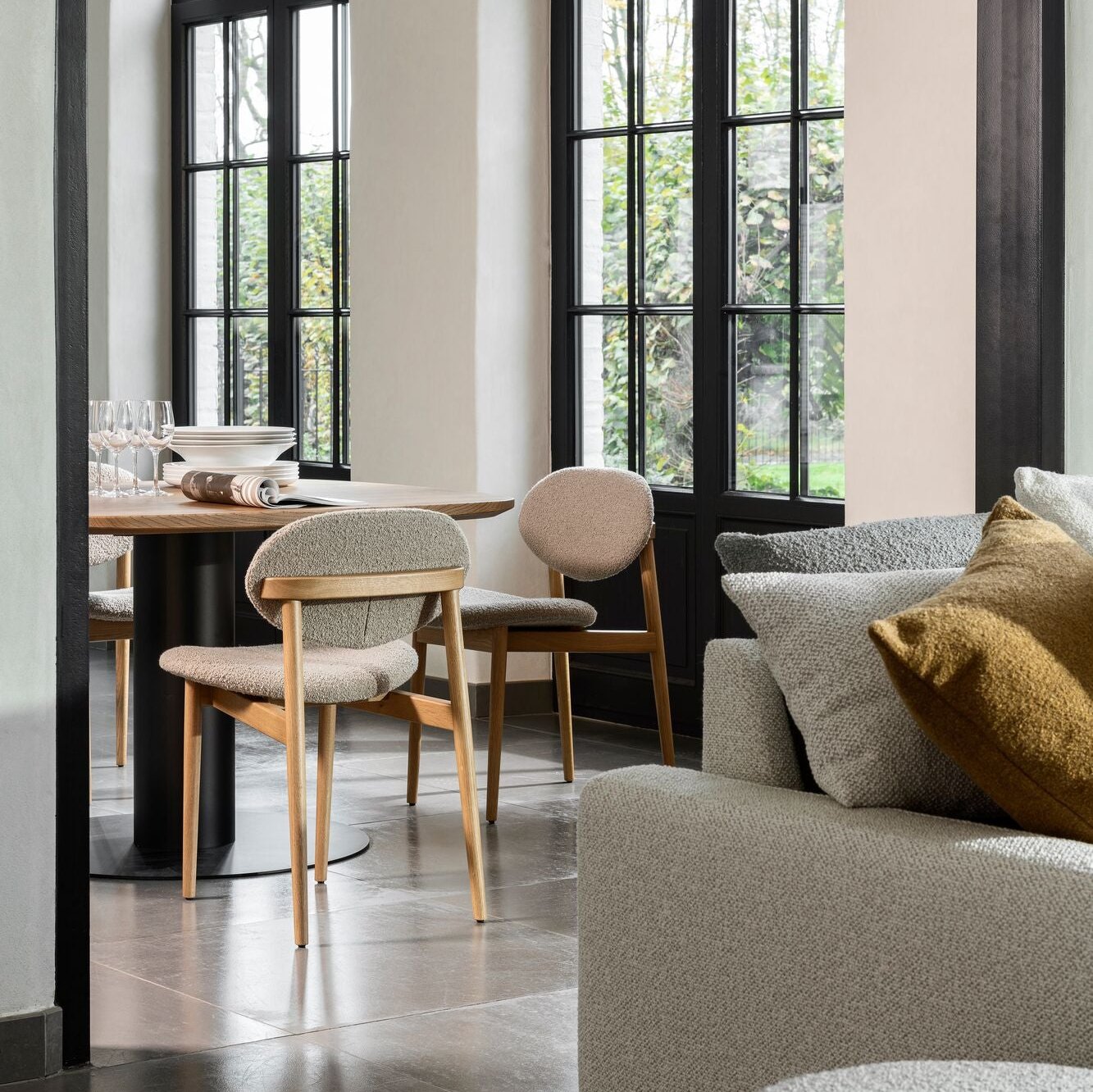 Passe Partout Hummel Chair