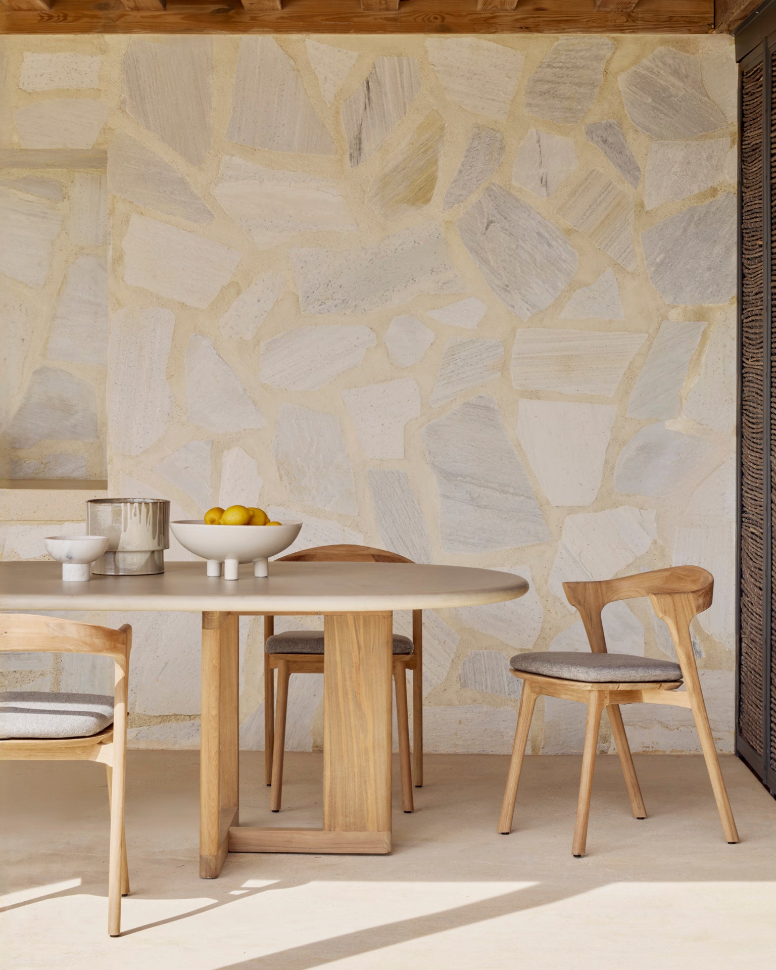 Ethnicraft | Silla de comedor de exterior Bok con cojín | Moca 