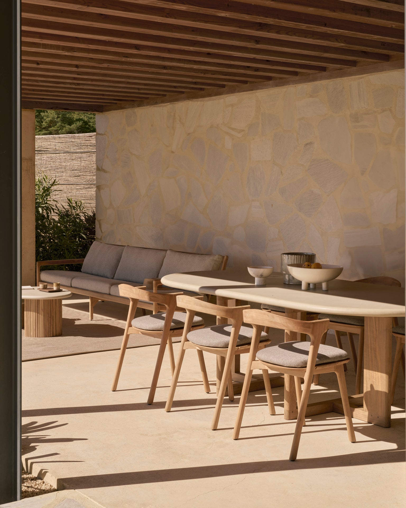 Ethnicraft | Silla de comedor de exterior Bok con cojín | Moca 