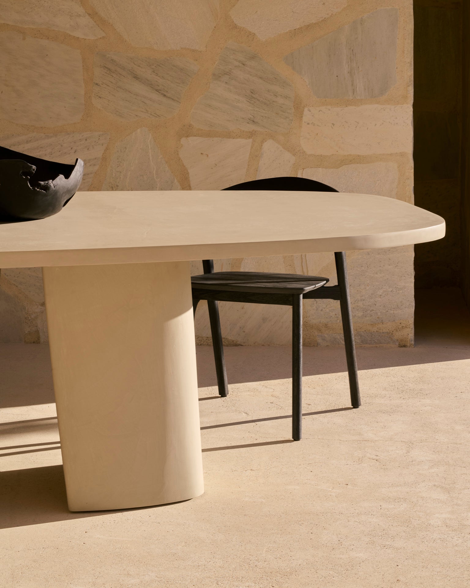 Ethnicraft | Mesa de comedor de exterior Canyon | 230 x 115 cm 